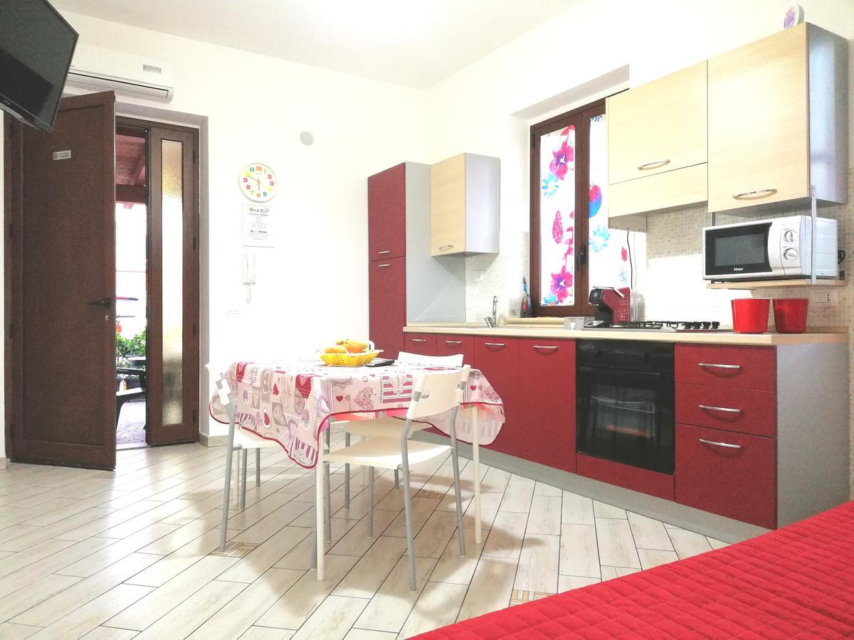 Capo D'Orlando Apartments エクステリア 写真