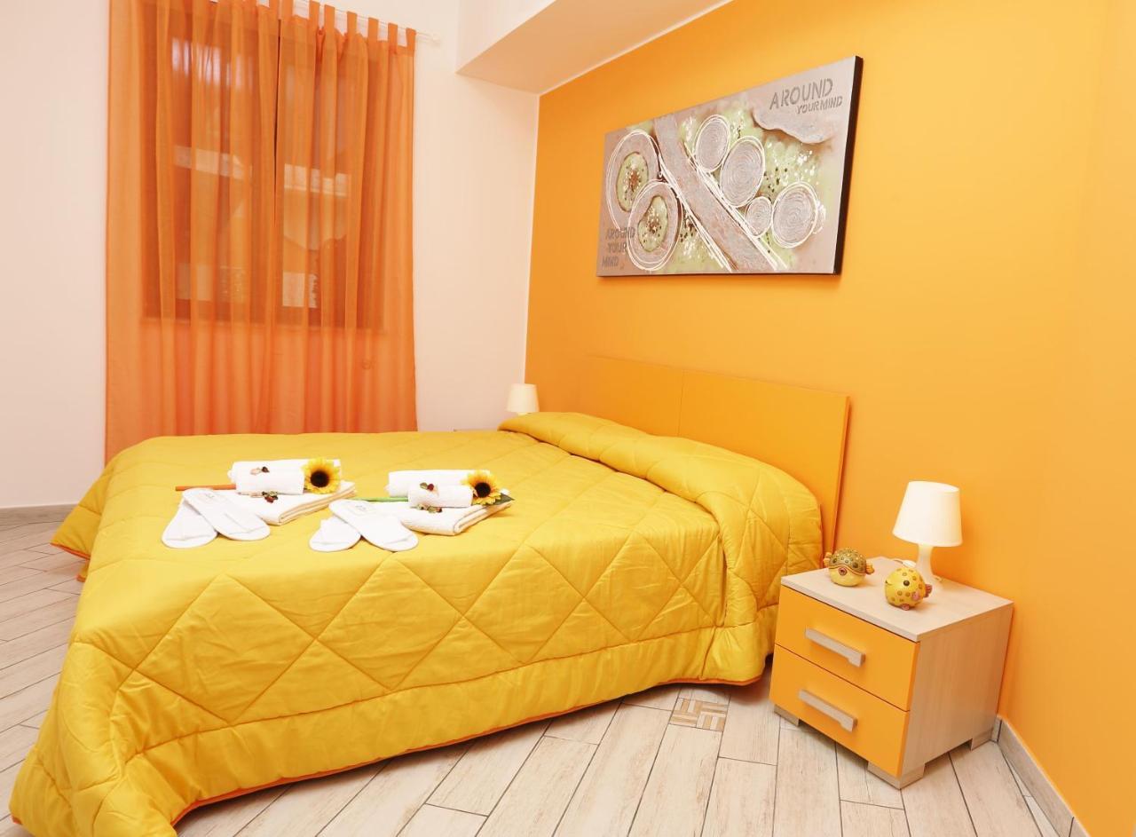 Capo D'Orlando Apartments エクステリア 写真